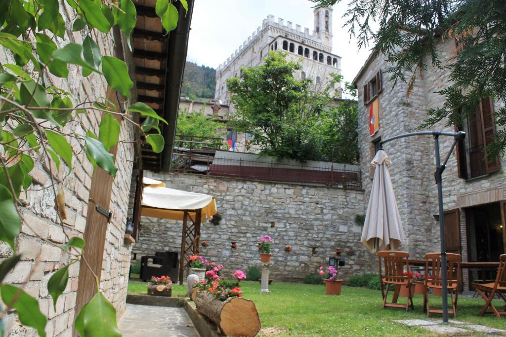 Bed and Breakfast Residenza Le Logge Gubbio Exterior foto