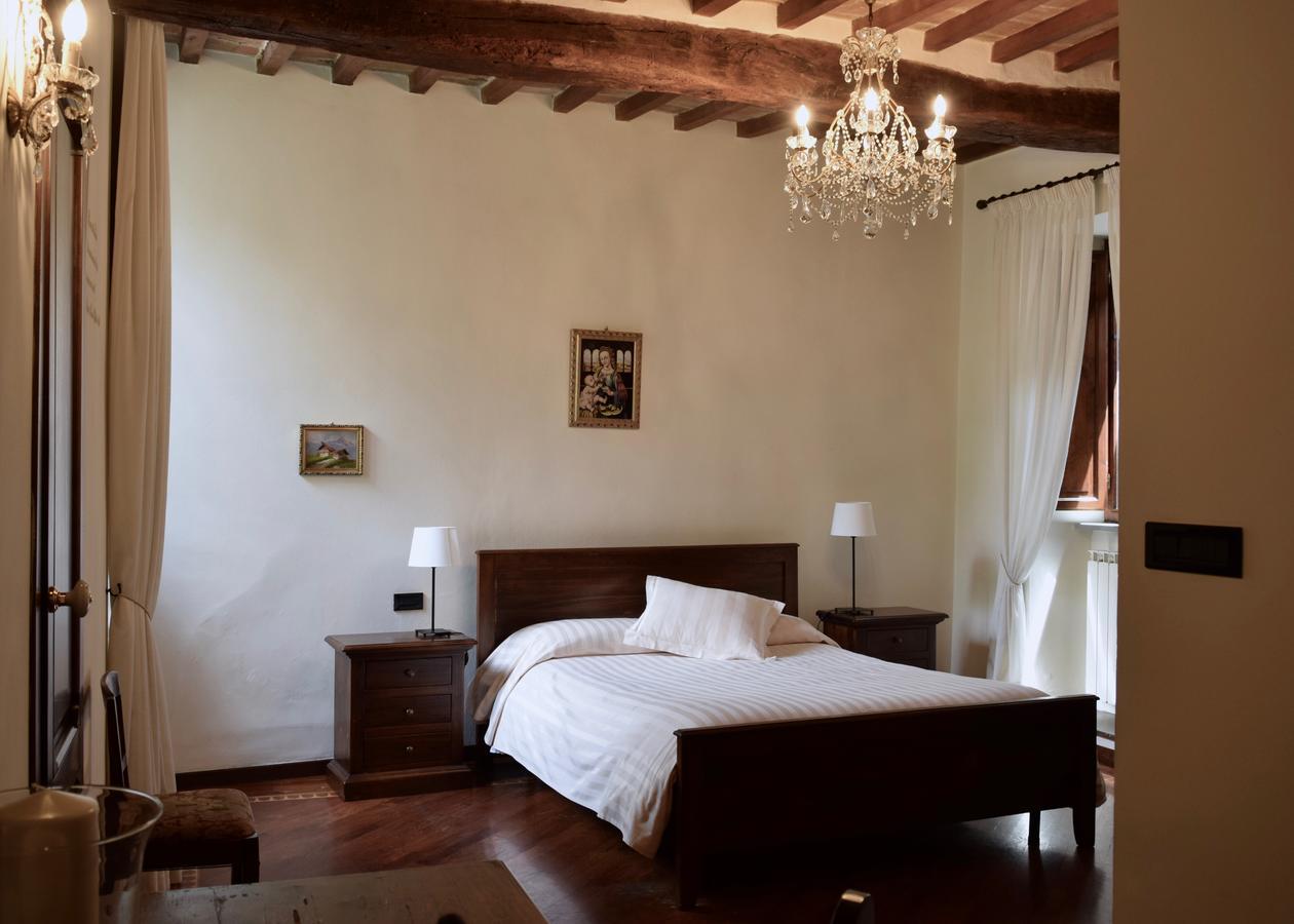 Bed and Breakfast Residenza Le Logge Gubbio Exterior foto