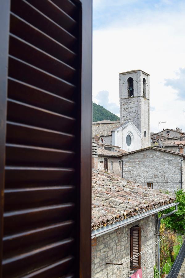 Bed and Breakfast Residenza Le Logge Gubbio Exterior foto